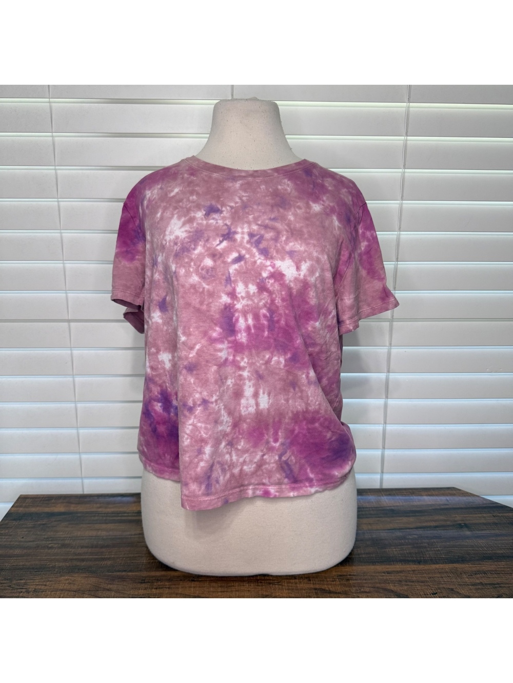 Wild Fable Tie-Dye Pink and Purple Short Sleeve T-Shirt Size Large